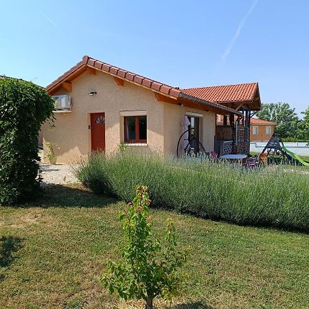 Studio Avec Terrasse Au Calme Jayat Eksteriør bilde